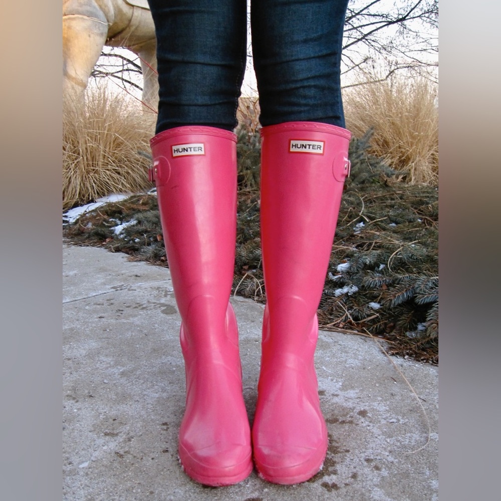 Hunter tall glossy raspberry pink rainboots rain boots winter wellies womens 7
